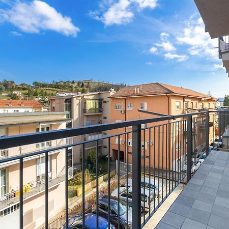 Appartamento Centrale Con Parcheggio E Wi-Fi Gratuito Ac Alba  Luaran gambar